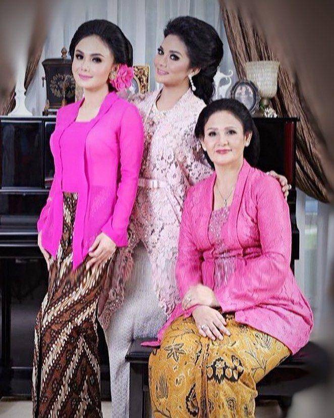 Yuni Shara Vs Mama Rachma (instagram.com/yunishara36)