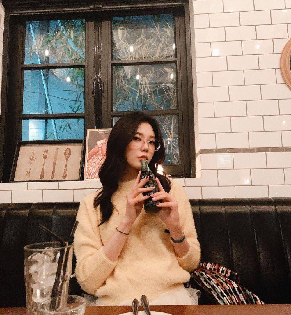 Lizzy (instagram.com/luvlyzzy)