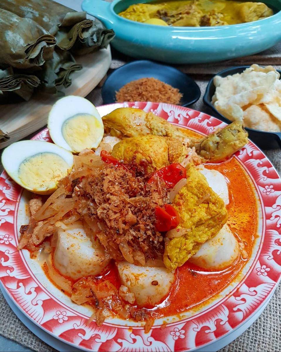 Lontong Paha (instagram.com/cocolyshu_02)