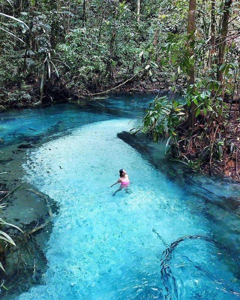 Kali Biru Warsambin, Papua (instagram.com/cungkring)