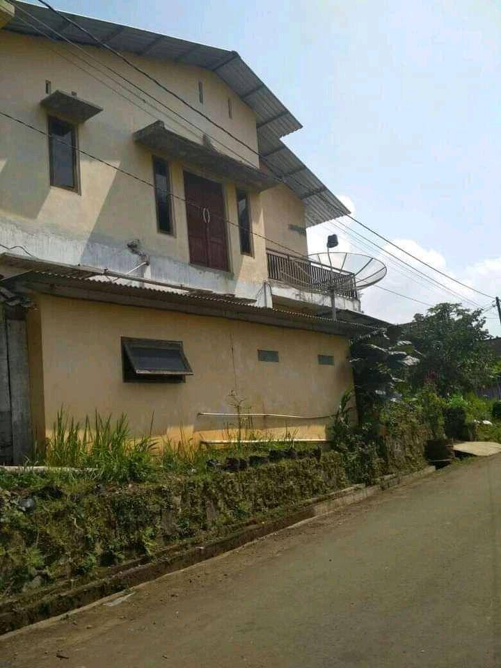 Desain pintu lucu (facebook.com/Zidan Mbrk)