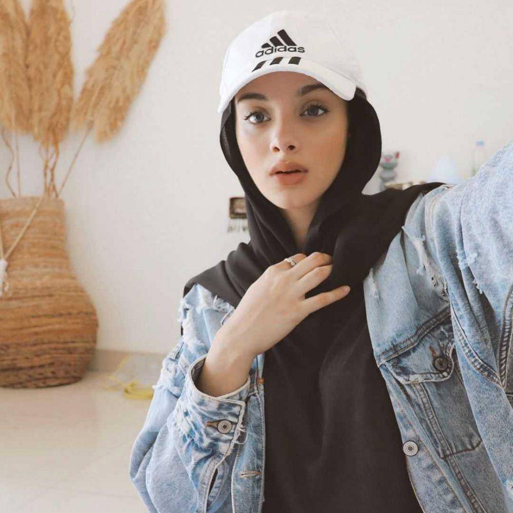 Ghina Alwi (instagram.com/ghina)