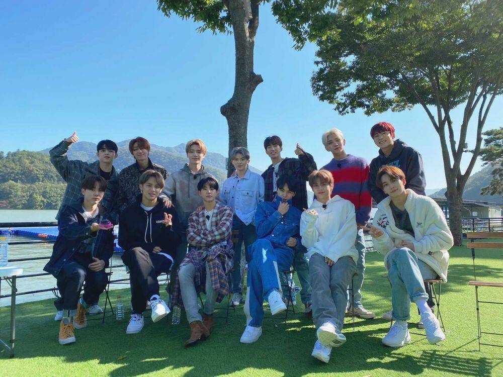 SEVENTEEN (twitter.com/pledis_17)