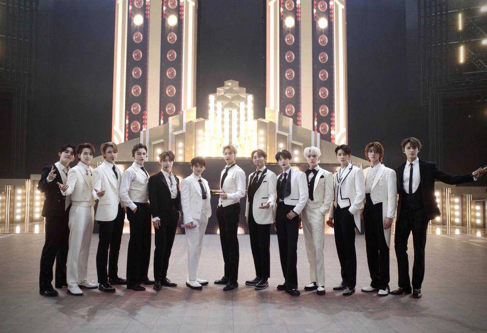 SEVENTEEN (twitter.com/pledis_17)