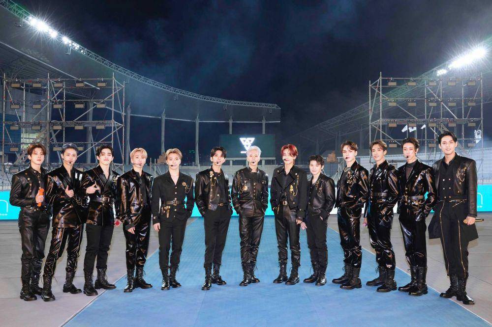 SEVENTEEN (twitter.com/pledis_17)