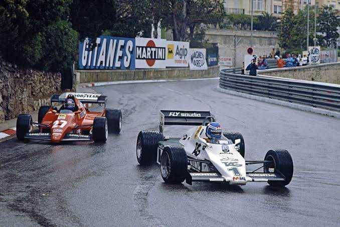 Keke Rosberg (putih) pada GP Monaco 1983 (globalcar.com)