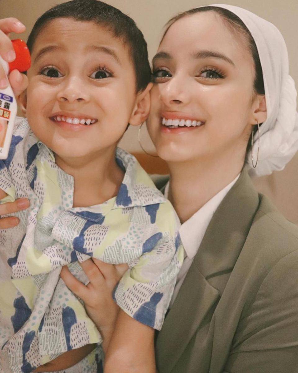 Ghina Alwi dan sang anak (instagram.com/ghina)