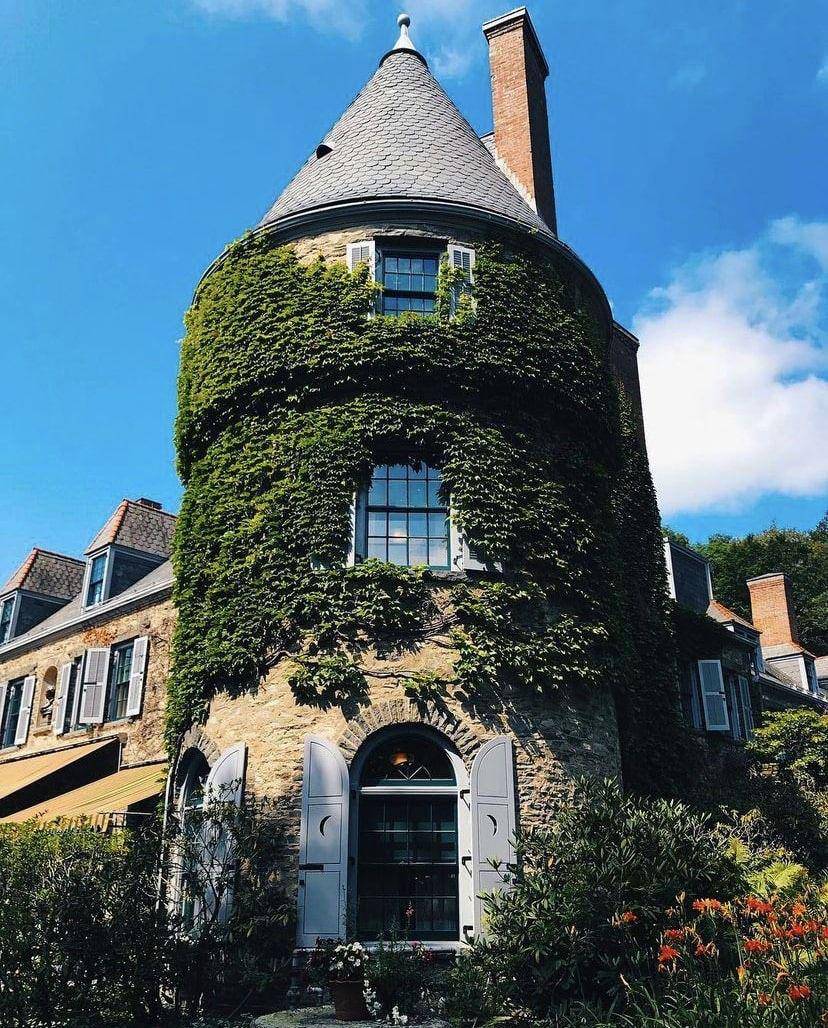 Grey Towers Castle (instagram.com/poconotourism)