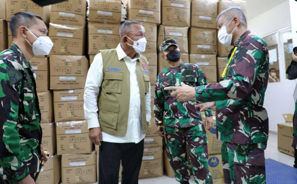Kepala Badan Nasional Penanggulangan Bencana (BNPB) Letjen TNI Ganip Warsito meninjau Rumah Sakit Darurat COVID-19 (RSDC) Wisma Atlet, Kemayoran, Jakarta pada Rabu (26/5/2021) (Dok. Humas BNPB)