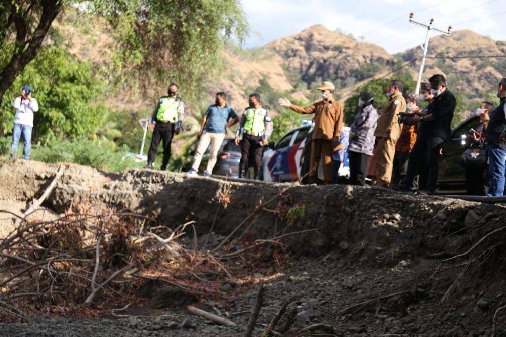 Mensos Risma cek lokasi dampak siklon /dok Kemensos