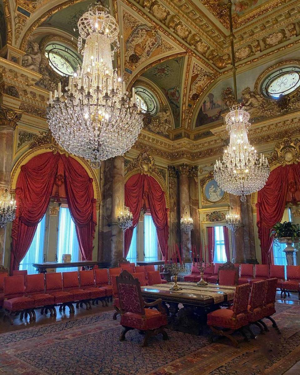 The Breakers (instagram.com/goliveyourstory)