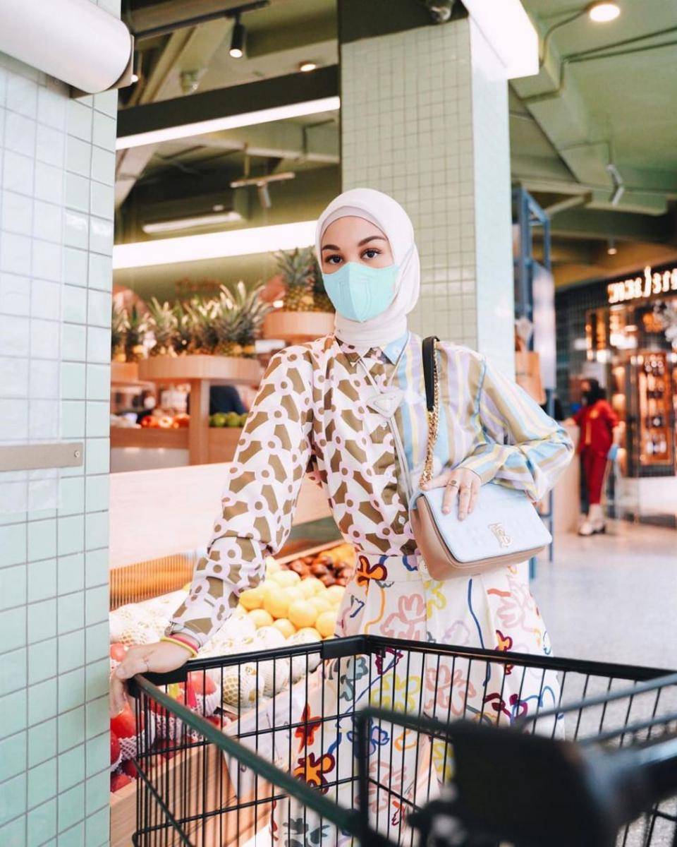 Tantri Namirah saat belanja. (instagram.com/tantrinamirah)