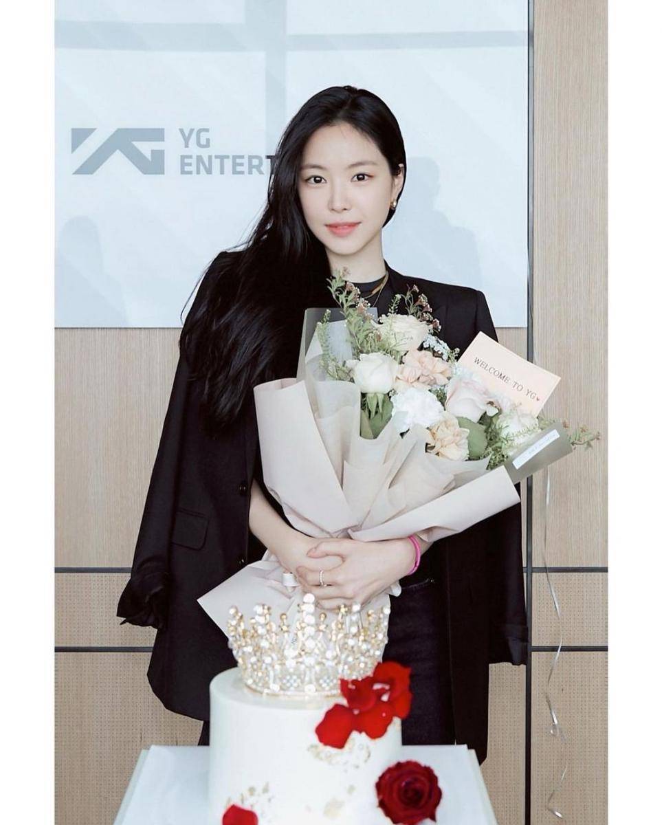 Son Na Eun (instagram.com/yg_stage)