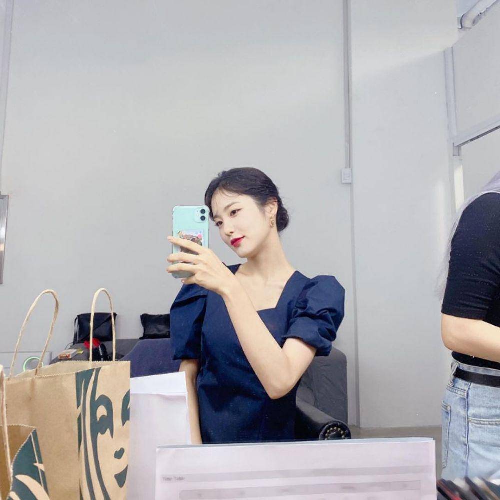 Shin Ye Eun (instagram.com/__shinyeeun)