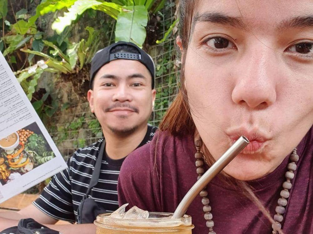 Sheila Marcia dan suami (instagram.com/itssheilamj)