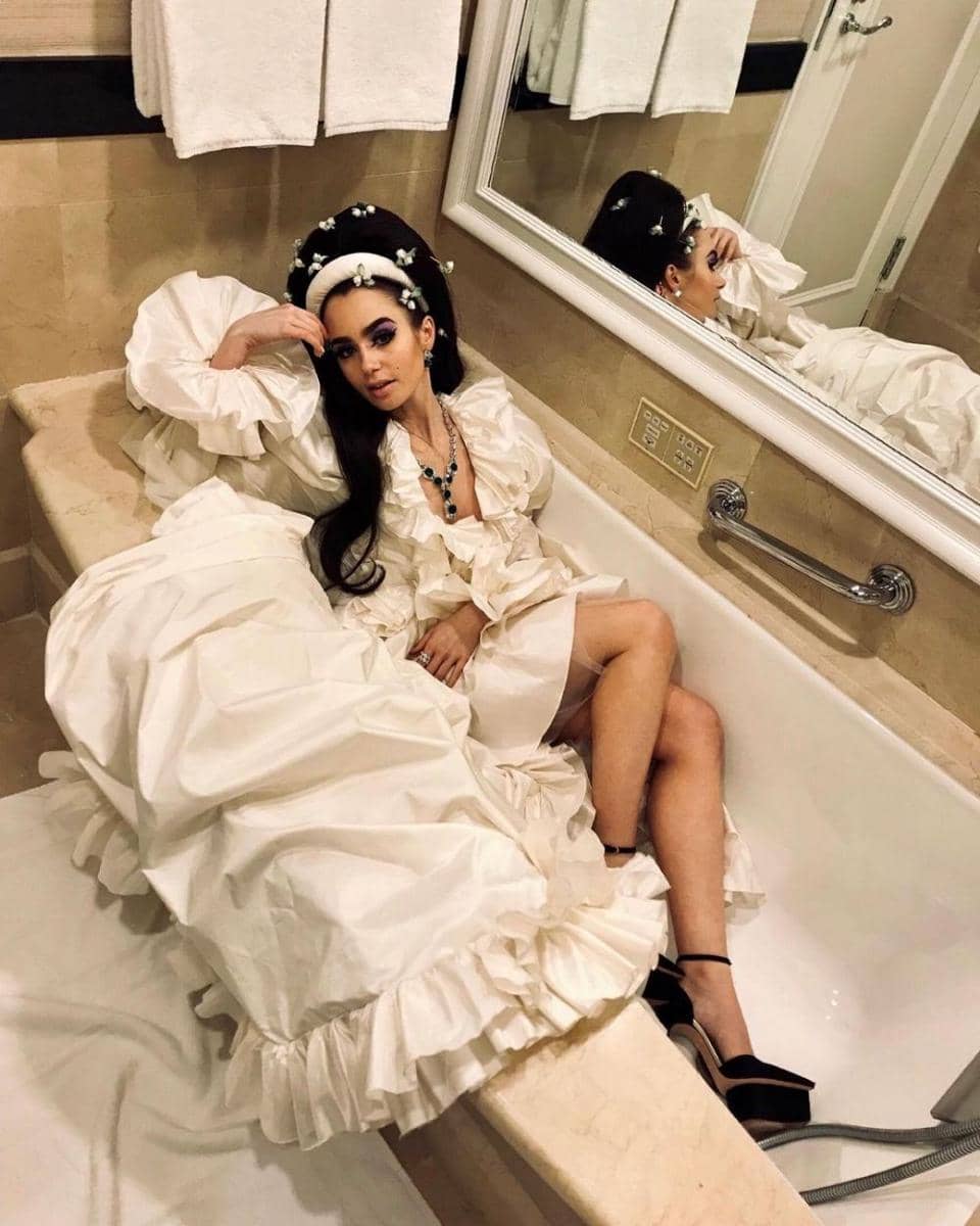 pemotretan Lily Collins (Instagram.com/lilyjcollins)