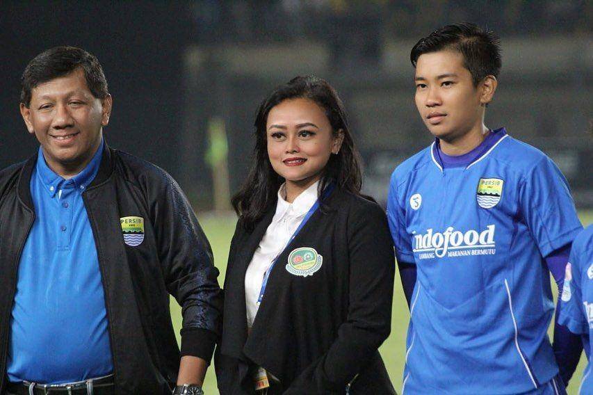 Esti Puji Lestari, GM Qingdao Red Lions FC. (instagram.com/estilestari1)