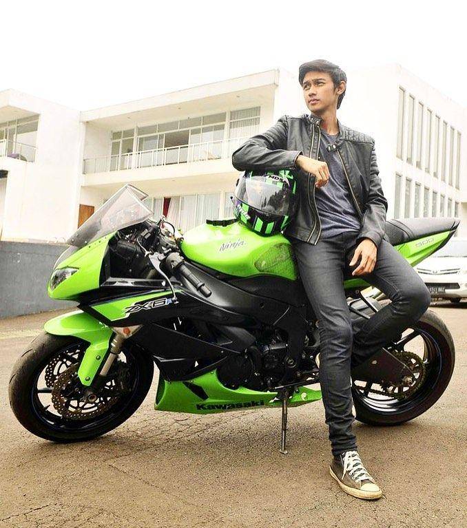Hito Caesar (instagram.com/hitocaesar/)