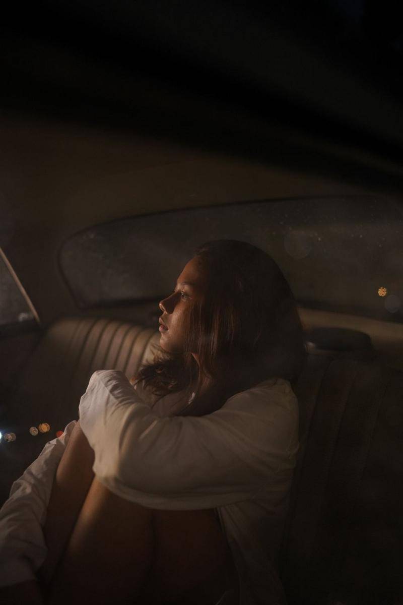 Nadin Amizah untuk EP Album Kalah Bertaruh. (Dok. Tembang Rilisan)