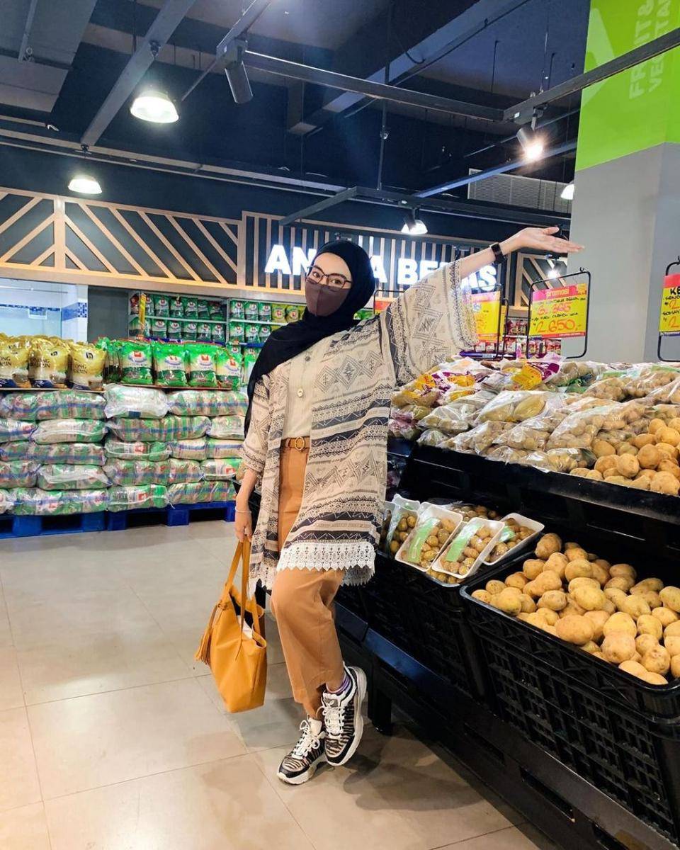Refina Habilia (Instagram.com/refinahabilia)