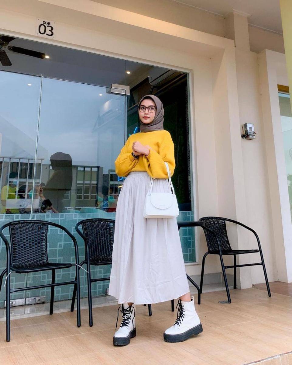 Refina Habilia (Instagram.com/refinahabilia)