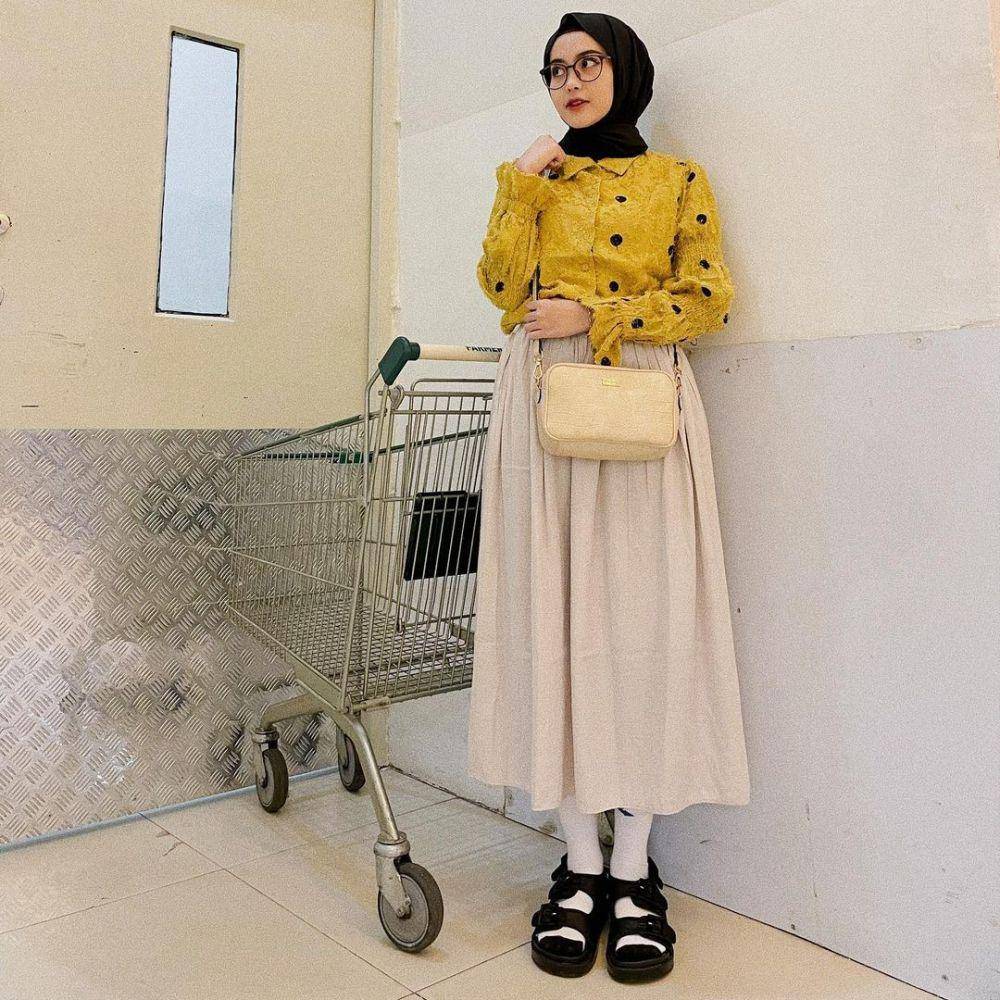 Refina Habilia (Instagram.com/refinahabilia)