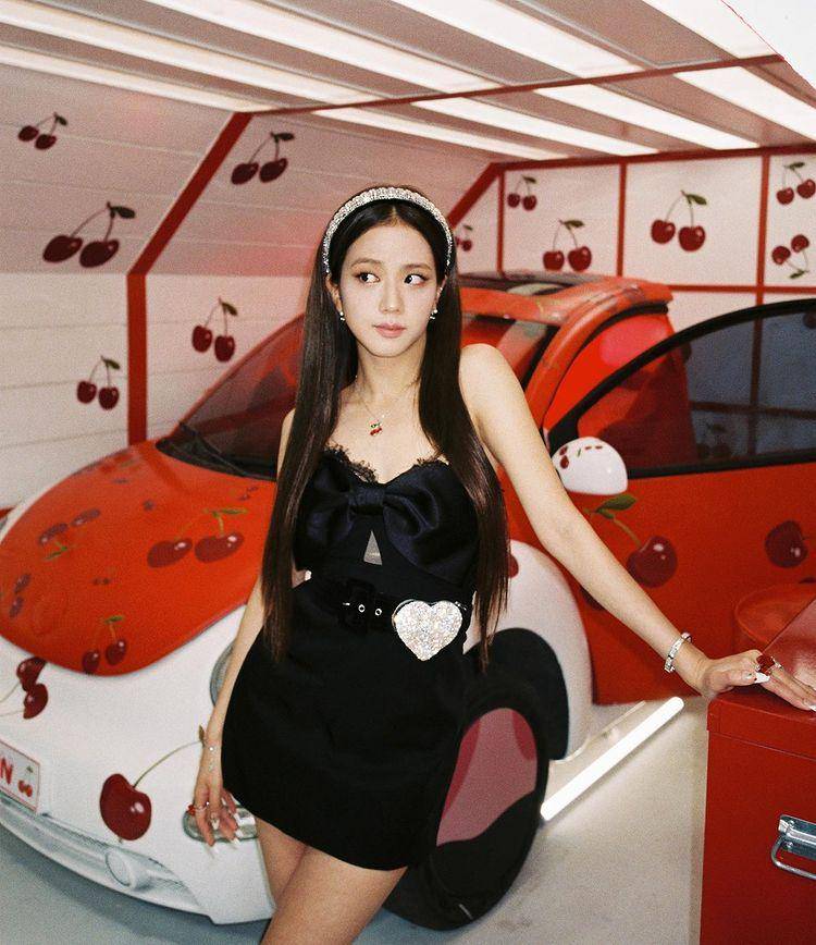potret manis Jisoo (instagram.com/sooyaaa__)