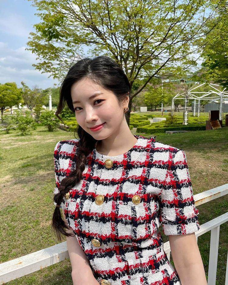 Dahyun TWICE (www.instagram.com/twicetagram)