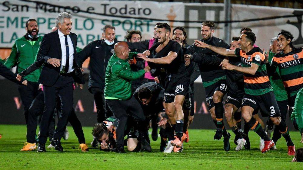 Venezia promosi ke Serie A. (eurosport.com).