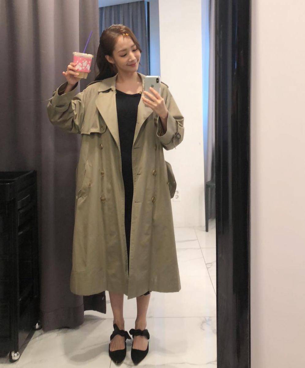 Park Min Young saat mengenakan dress. (instagram.com/rachel_mypark)
