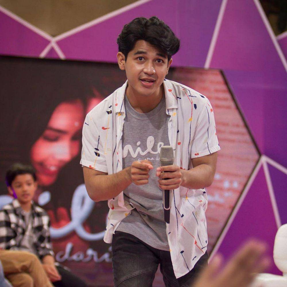 Debo (instagram.com/deboys13)