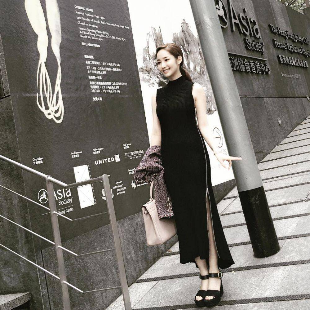 Park Min Young saat mengenakan dress. (instagram.com/rachel_mypark)