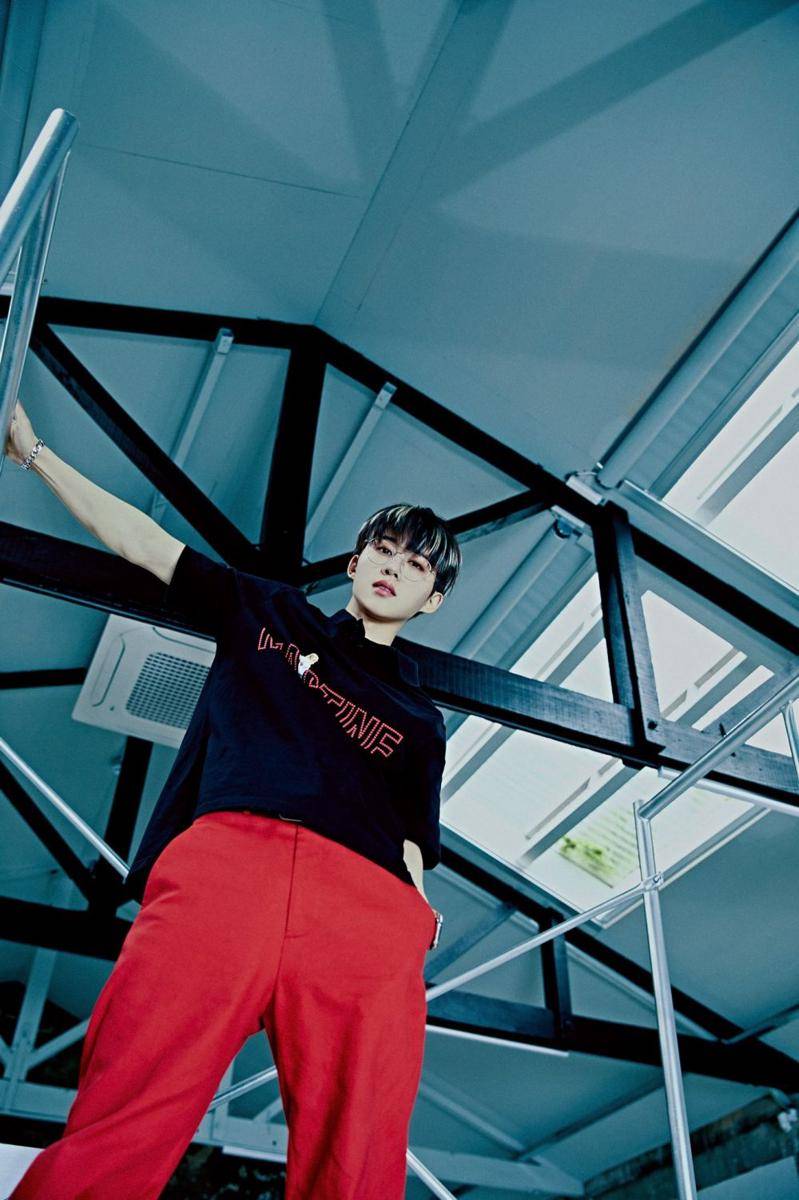 Kim Hanbin aka B.I (twitter.com/131_label_)
