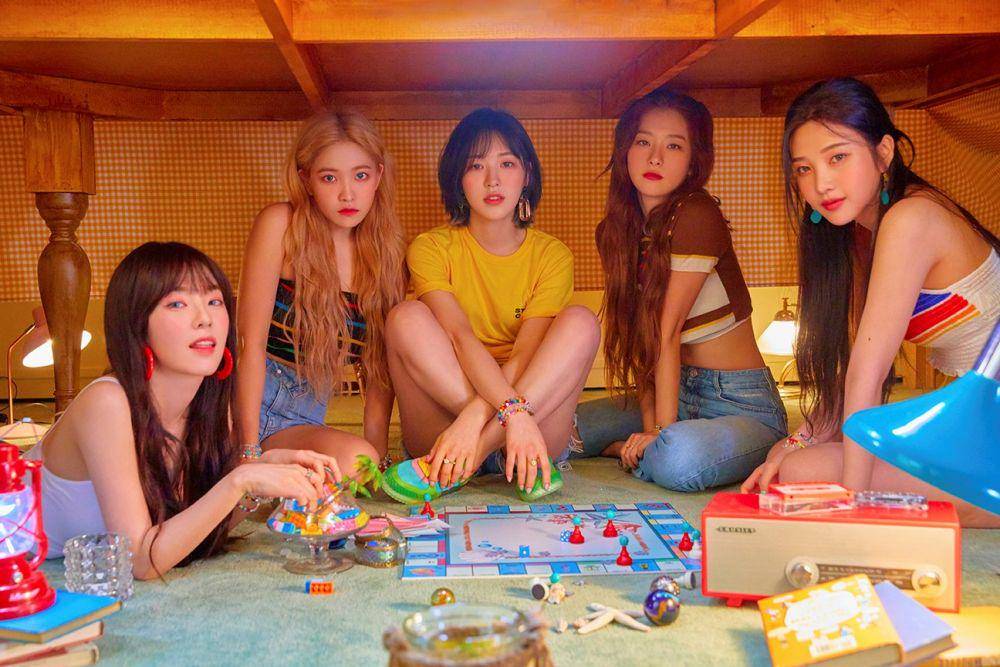 Red Velvet (twitter.com/RVsmtown)