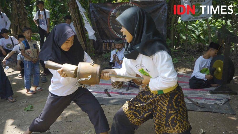 Debus Banten. (IDN Times/Muhammad Iqbal)