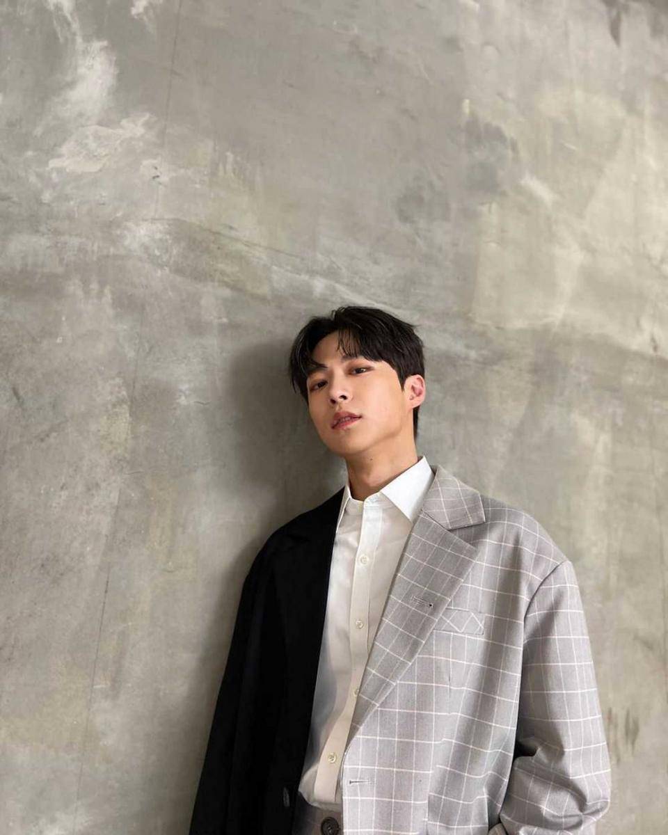 Bae In Hyuk (instagram.com/inhyuk_bb)