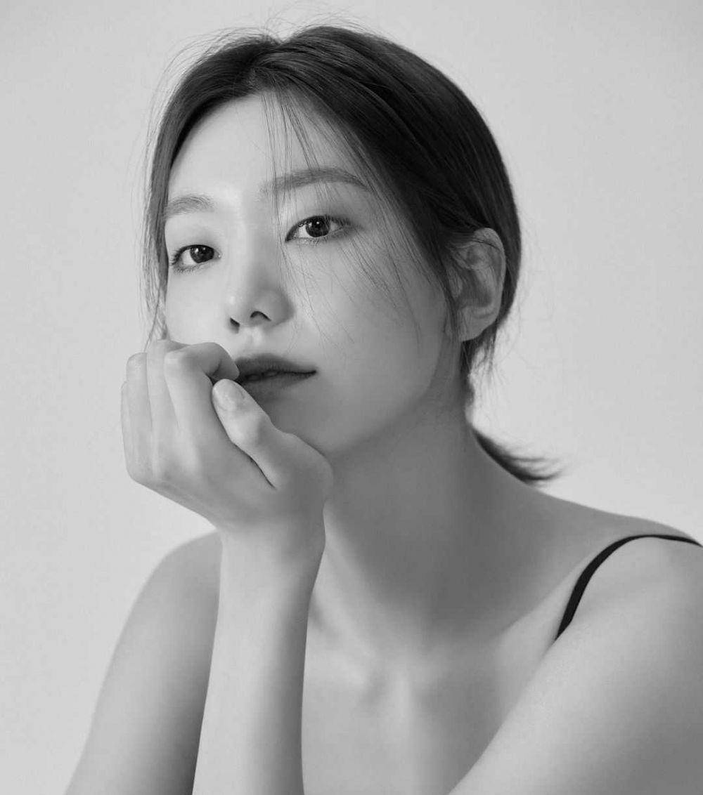 Lee Ho Jung (instagram.com/holly608)