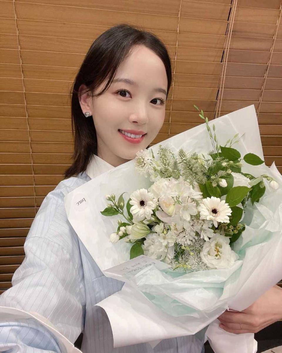Kang Han Na (instagram.com/k_hanna_)