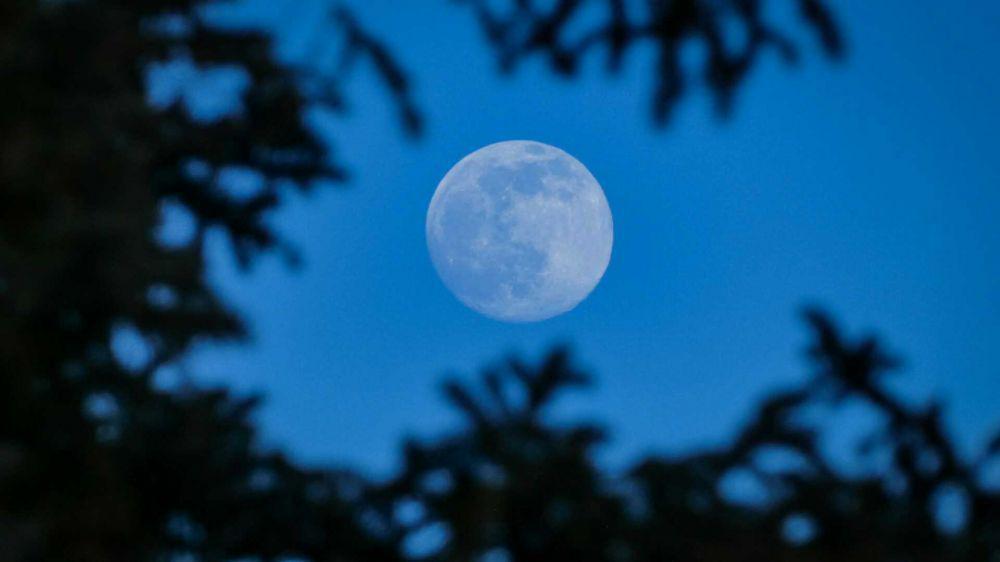 6 Fakta Bulan Biru, Variasi Purnama Tambahan yang Menakjubkan