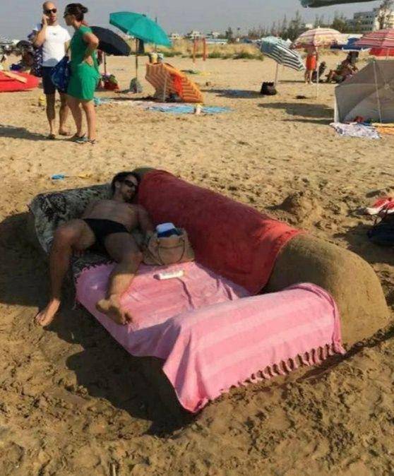 kejadian lucu saat liburan di pantai (reddit.com/nextfuckinglevel)