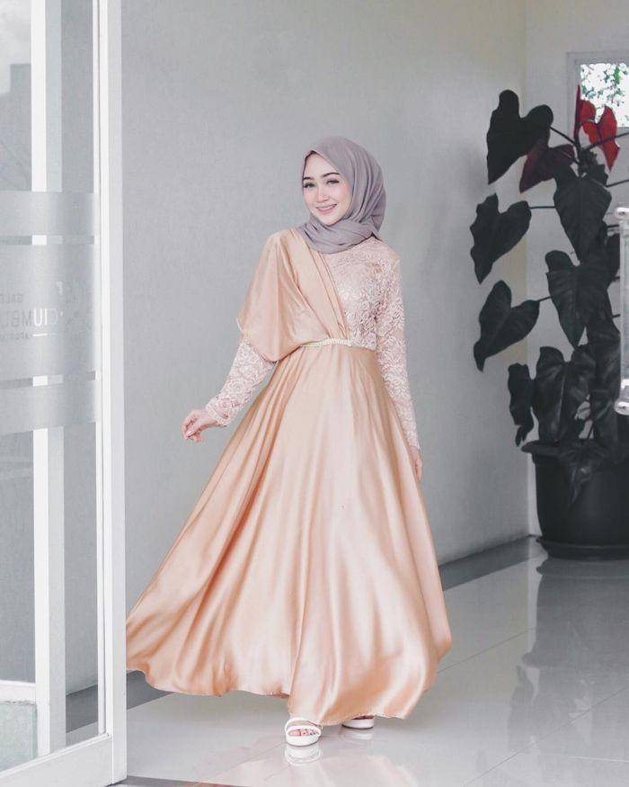 Selebgram Sinta Sri Antan (instagram.com/sin.sr)