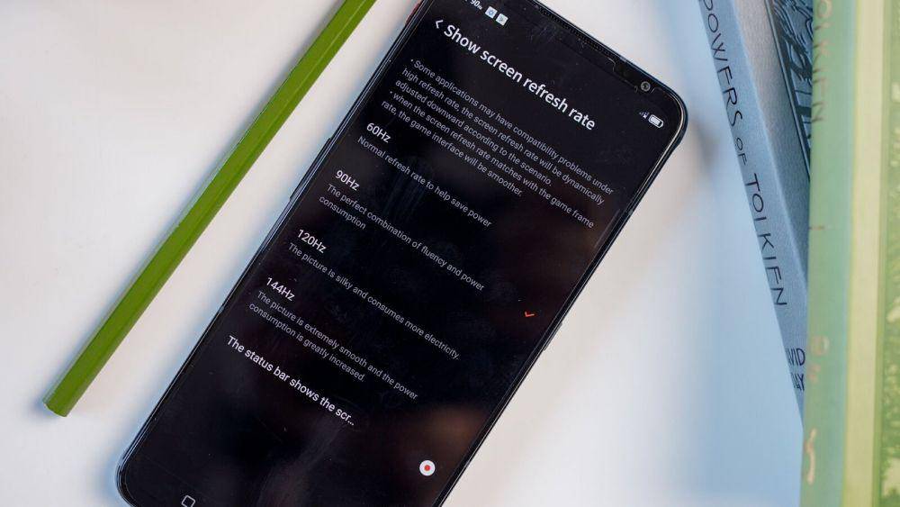ZTE nubia Red Magic 6R display (techadvisor.com)