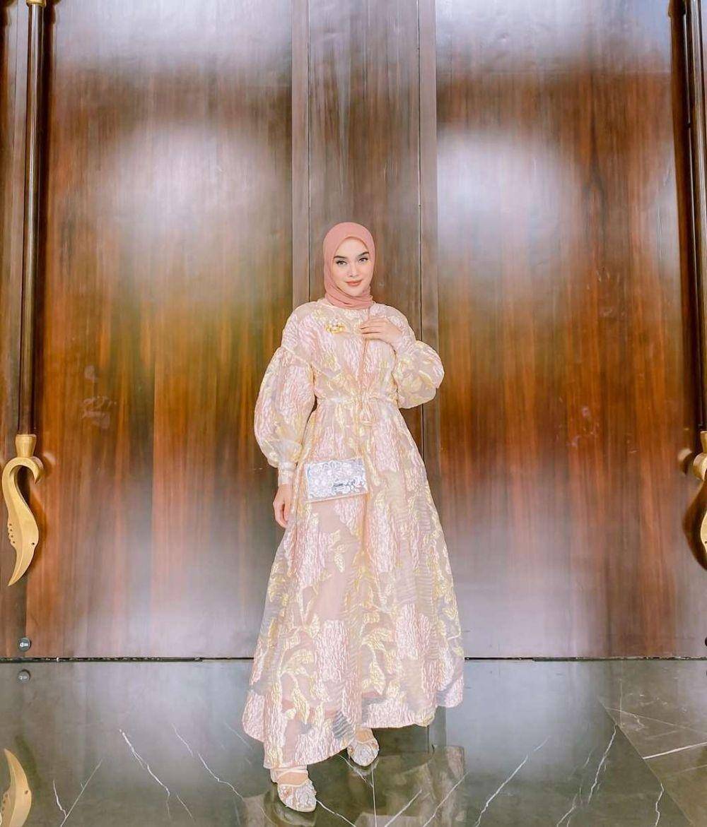 Selebgram Athieqah Asy-Syahidah (instagram.com/tiqasya)
