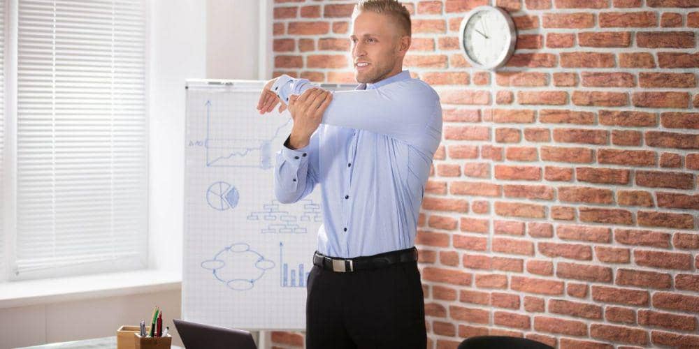 ilustrasi peregangan saat bekerja (onsitesafety.com)