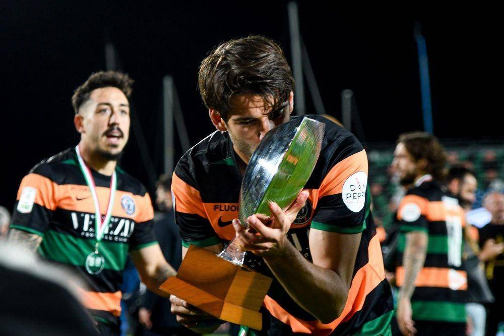 Venezia promosi ke Serie A. (adnkronos.com).
