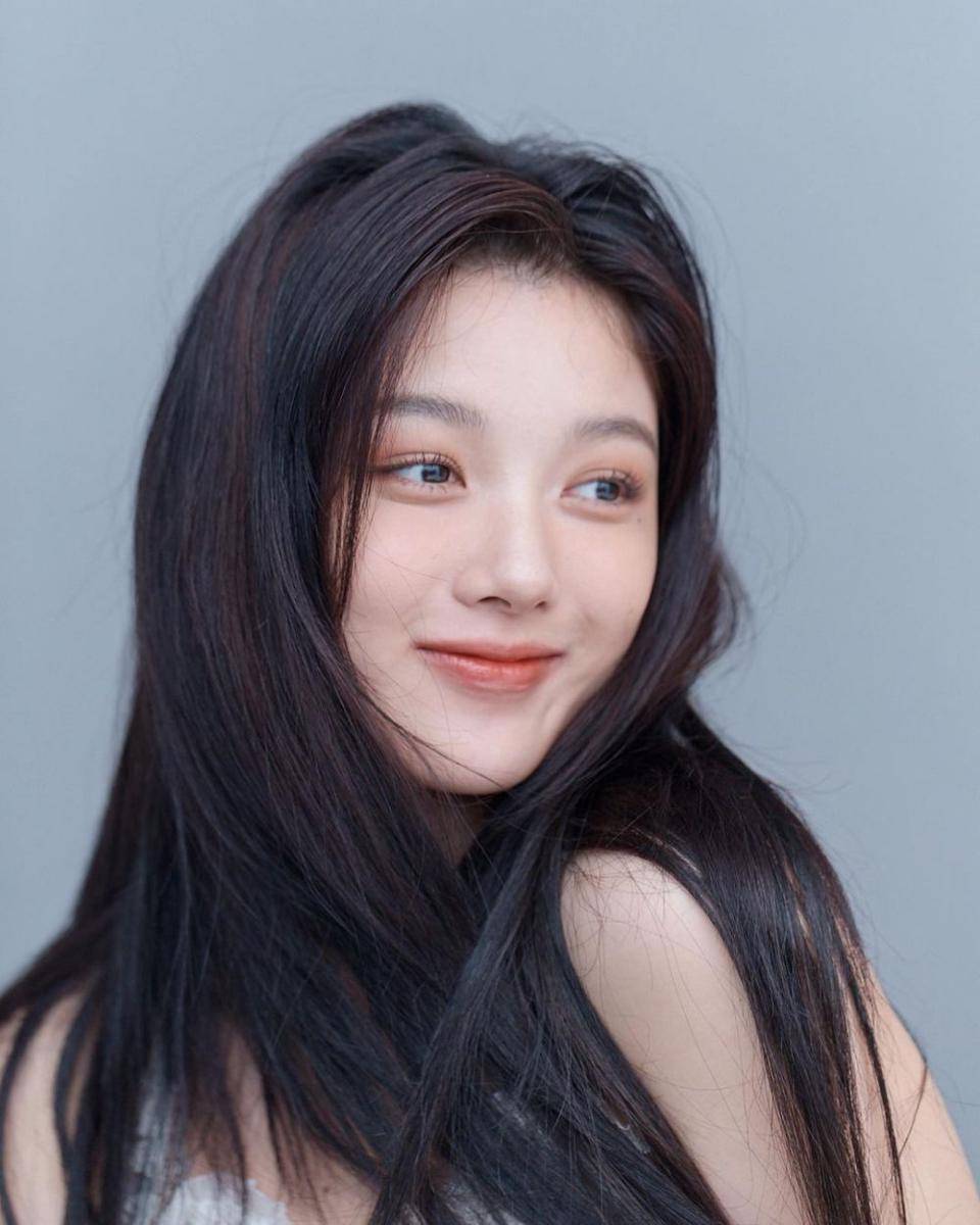 Kim Yoo Jung (instagram.com/you_r_love)