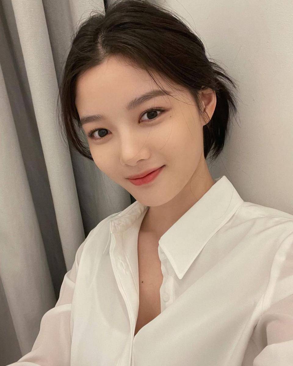 Kim Yoo Jung (instagram.com/you_r_love)
