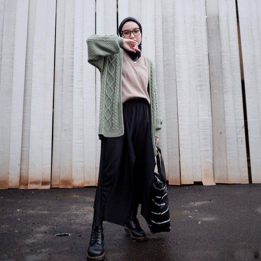 OOTD dengan outer ala Soraya Ulfa (Instagram.com/sorayaulfa15)