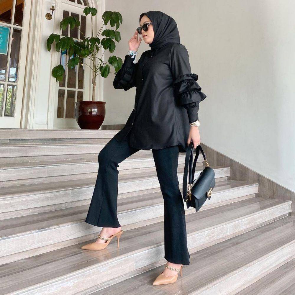 Outfit office look ala Chacha Thaib (Instagram.com/chachathaib)