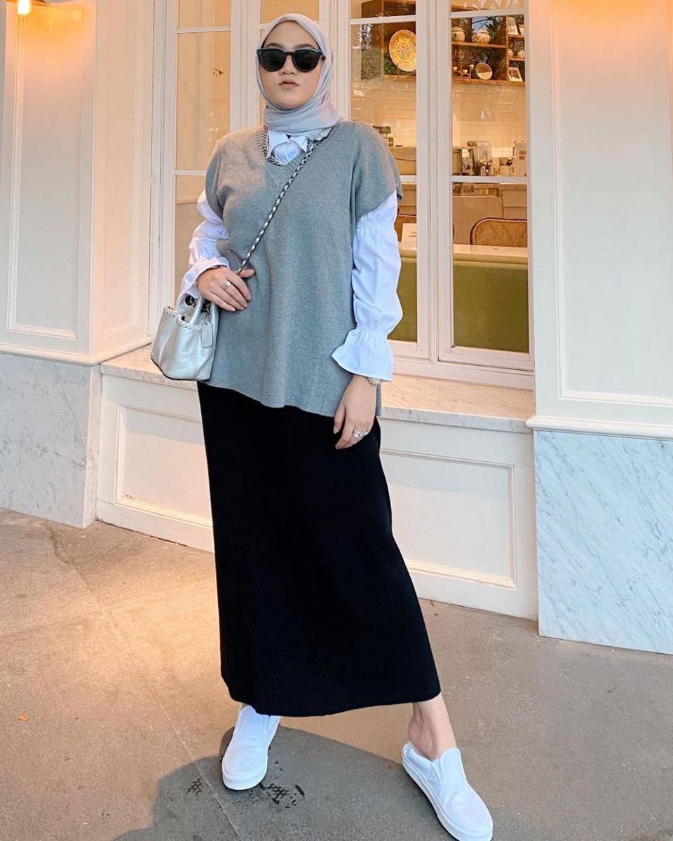 Outfit office look ala Chacha Thaib (Instagram.com/chachathaib)